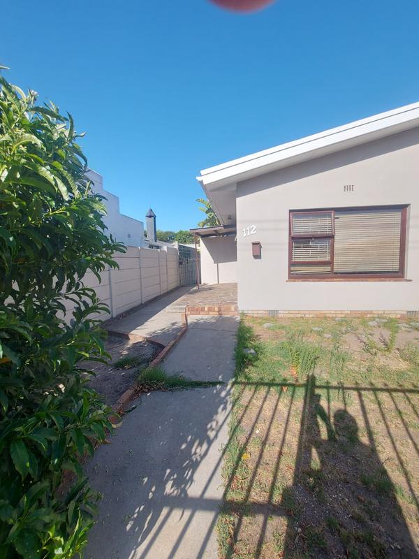 To Let 2 Bedroom Property for Rent in Goodwood Central Western Cape
